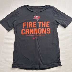 Nike Buccaneers “Fire the Cannons” Kids Black T-Shirt Size Small
